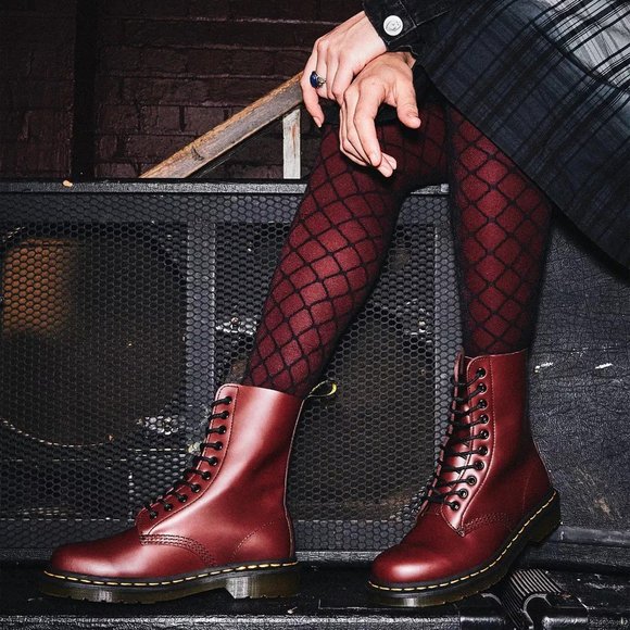 Sold - Dr. Martens 1490 Boots US Men's Size 11 Cherry Red Smooth Leather 10 Eye - Picture 2 of 12